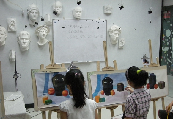 小學(xué)美術(shù)教學(xué)的新制度意義